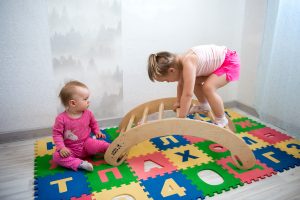 Радуга-качалка с круглыми рейками